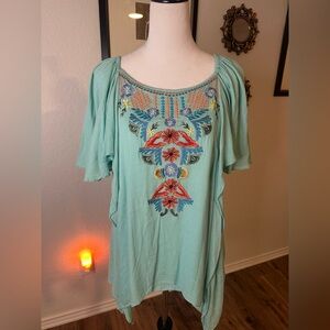 Vintage Collection Embroidered Bohemian Flow Top 💫